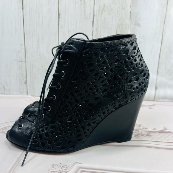 Stuart Weitzman Women  wedge Open Toe  Lace Up Leather booties Size 6.5 - Picture 9 of 15